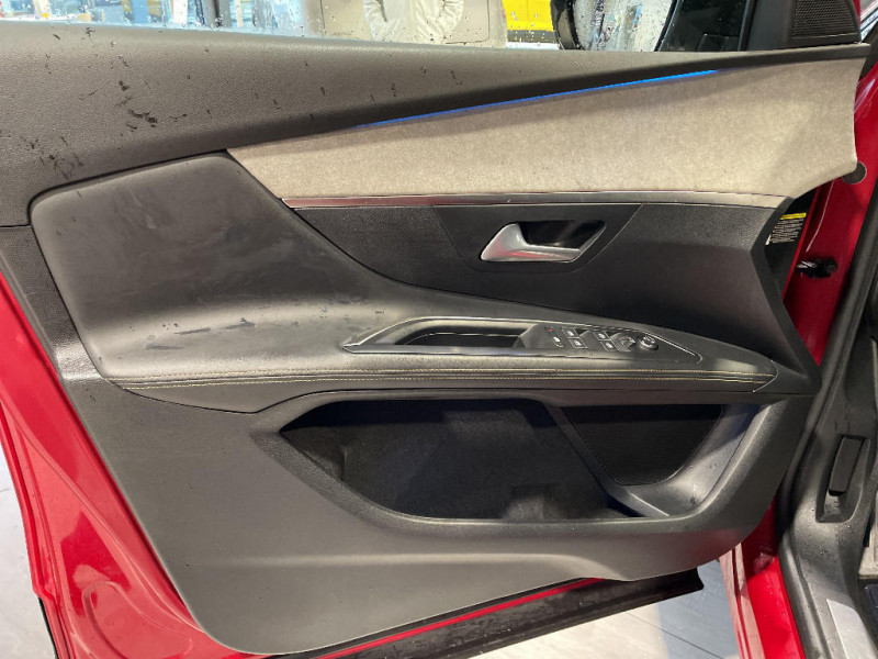 Peugeot 3008 3008 Hybrid 225 e-EAT8 GT 2021 - photo n°18 Peugeot 3008 3008 Hybrid 225 e-EAT8 GT  occasion à Glos - photo n°18