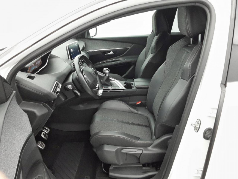 Peugeot 3008 3008 Puretech 130ch S&S BVM6  occasion  LA ROCHELLE - photo n8