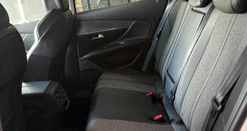 Peugeot 3008 Allure 130 ch 1.2 Courroie OK ~ Apple Carplay ~ Camera de re 2017 - photo n°7 Peugeot 3008 Allure 130 ch 1.2 Courroie OK ~ Apple Carplay ~ Camera de re  occasion à MANOSQUE - photo n°7