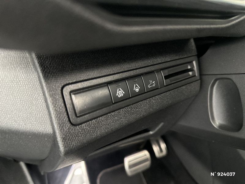 Peugeot 3008 BLUEHDI 130CH S&S EAT8 GT 2023 - photo n°15 Peugeot 3008 BLUEHDI 130CH S&S EAT8 GT  occasion à Cesson - photo n°15