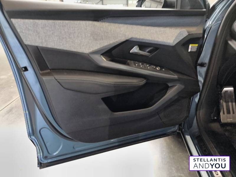 Peugeot 3008 Electrique 73 kWh 210 ch GT  occasion  MALAKOFF - photo n9
