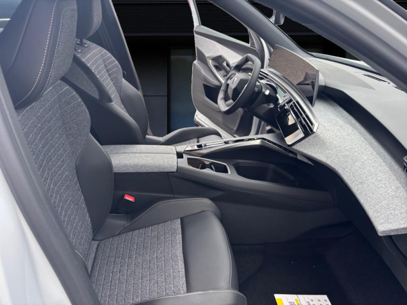 Peugeot 3008 nouveau hybrid 145 e-dcs6 Allure + Pk Panoramic Navigation  occasion à Lormont - photo n°15