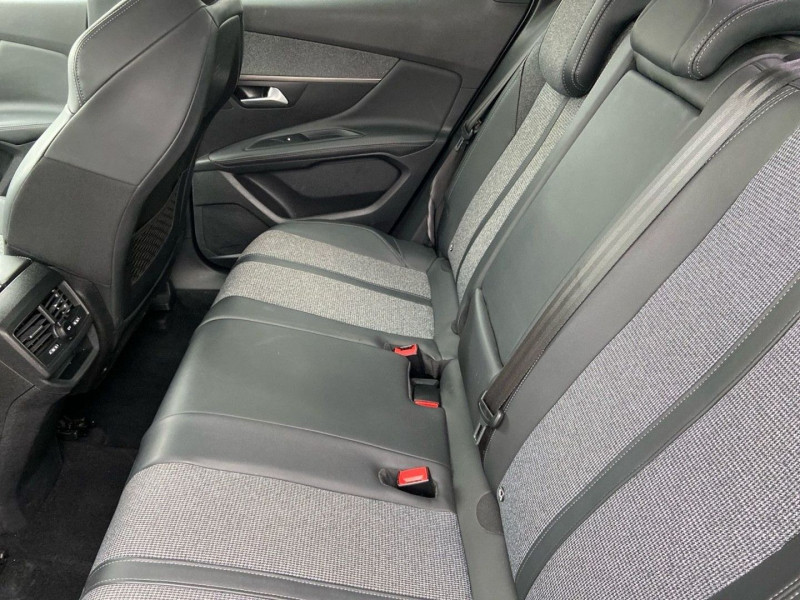 Peugeot 3008 PureTech 130 BV6 ALLURE 2019 - photo n°14 Peugeot 3008 PureTech 130 BV6 ALLURE  occasion à Lescure-d'Albigeois - photo n°14