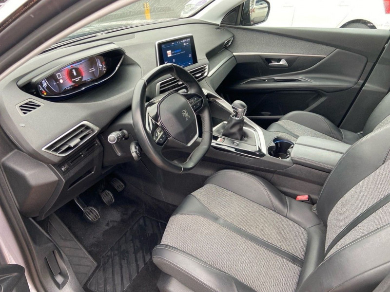 Peugeot 3008 PureTech 130 BV6 ALLURE 2019 - photo n°12 Peugeot 3008 PureTech 130 BV6 ALLURE  occasion à Lescure-d'Albigeois - photo n°12