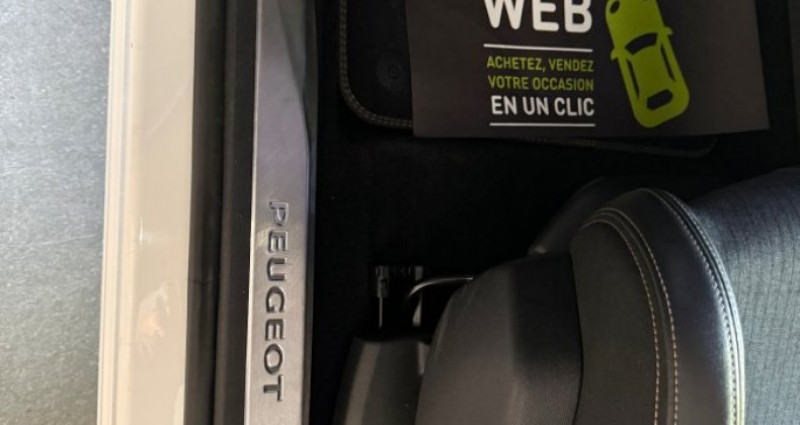 Peugeot 3008 Puretech 180ch S&S EAT8 Allure 2019 - photo n°4 Peugeot 3008 Puretech 180ch S&S EAT8 Allure  occasion à Saint-Maur-des-Fossés - photo n°4