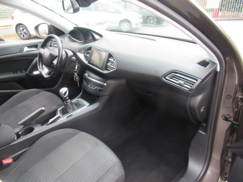 Peugeot 308 SW 1.6 BLUEHDI 120CH ACTIVE S&S 2015 - photo n°15 Peugeot 308 SW 1.6 BLUEHDI 120CH ACTIVE S&S  occasion à Toulouse - photo n°15