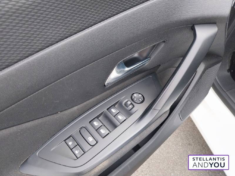 Peugeot 308 SW SW BlueHDi 130ch S&S BVM6 Active Pack  occasion  VILLENEUVE D'ASCQ - photo n8