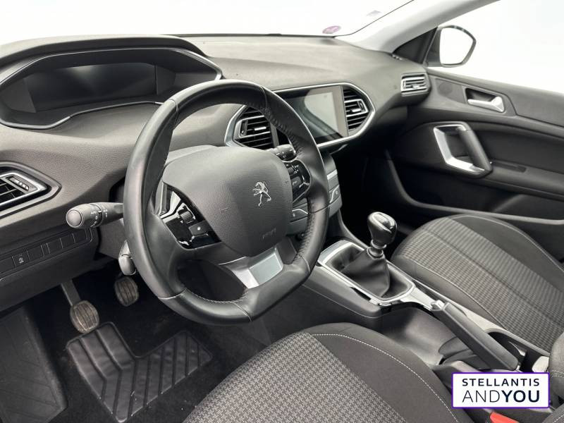 Peugeot 308 SW SW PureTech 110ch S&S BVM6 Active Pack  occasion  NANTERRE - photo n9