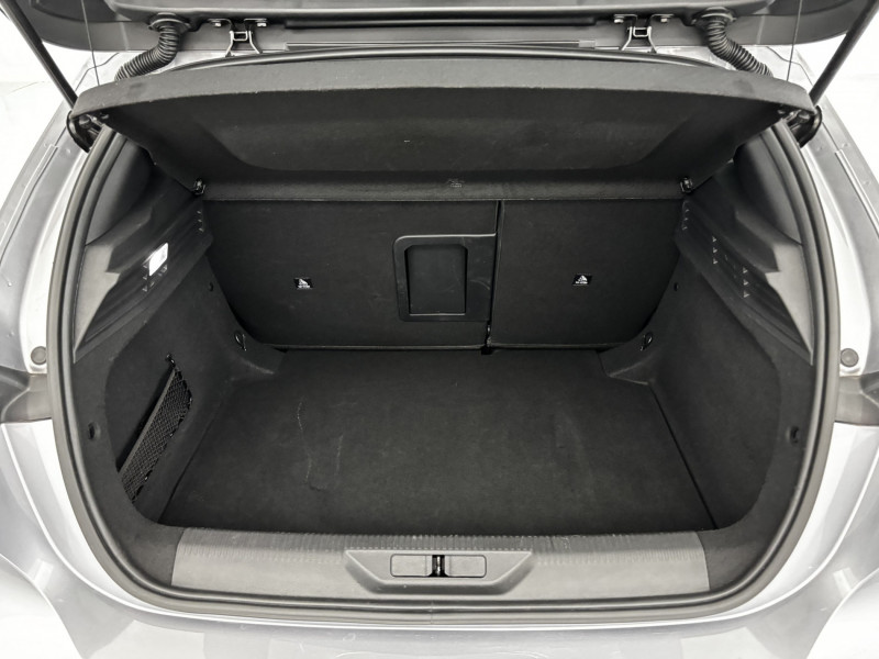 Peugeot 308 1.2 PureTech 130ch GT EAT8 2024 - photo n°9 Peugeot 308 1.2 PureTech 130ch GT EAT8  occasion à SAINT-GREGOIRE - photo n°9