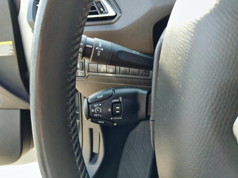 Peugeot 308 1.2 PureTech 130ch S&S Allure Pack 2021 - photo n°18 Peugeot 308 1.2 PureTech 130ch S&S Allure Pack  occasion à Le Havre - photo n°18