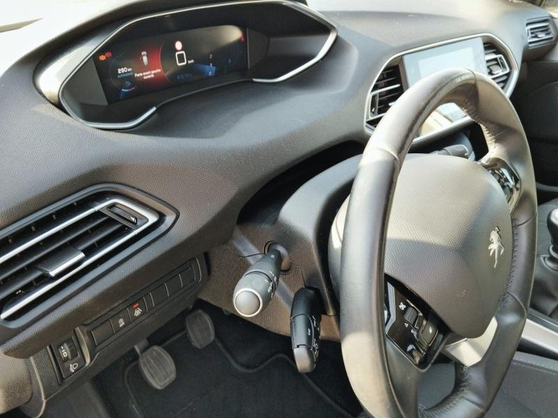 Peugeot 308 1.2 PureTech 130ch S&S Allure Pack 2021 - photo n°12 Peugeot 308 1.2 PureTech 130ch S&S Allure Pack  occasion à Le Havre - photo n°12