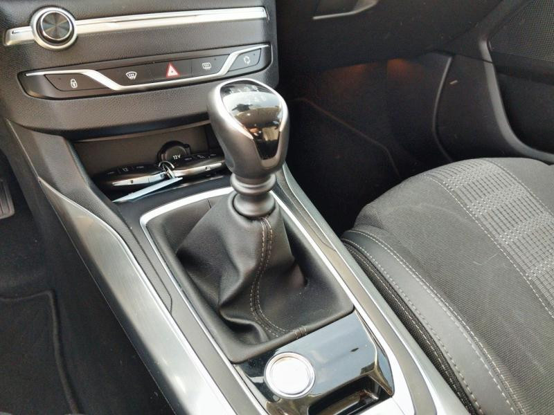 Peugeot 308 1.2 PureTech 130ch S&S Allure Pack 2021 - photo n°17 Peugeot 308 1.2 PureTech 130ch S&S Allure Pack  occasion à Le Havre - photo n°17