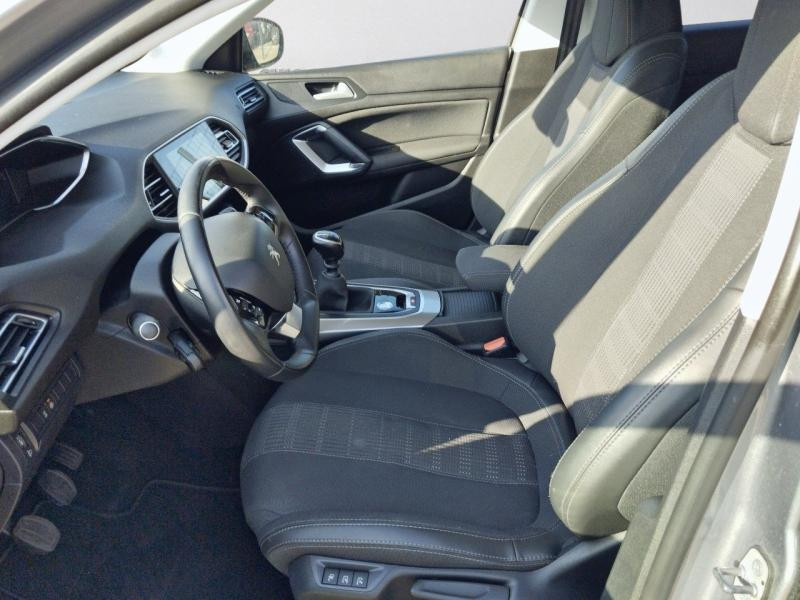 Peugeot 308 1.2 PureTech 130ch S&S Allure Pack 2021 - photo n°9 Peugeot 308 1.2 PureTech 130ch S&S Allure Pack  occasion à Le Havre - photo n°9