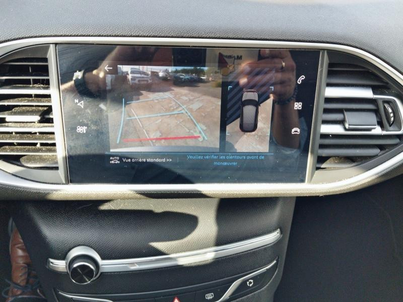 Peugeot 308 1.2 PureTech 130ch S&S Allure Pack 2021 - photo n°20 Peugeot 308 1.2 PureTech 130ch S&S Allure Pack  occasion à Le Havre - photo n°20