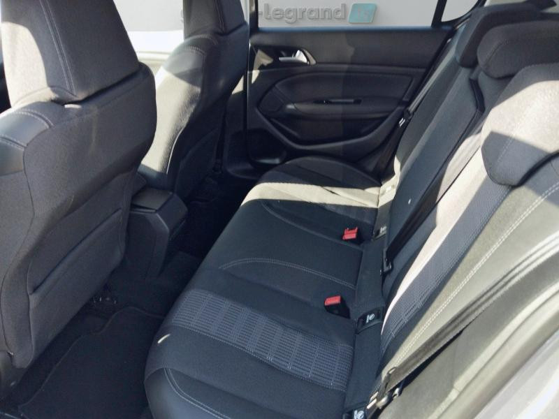 Peugeot 308 1.2 PureTech 130ch S&S Allure Pack 2021 - photo n°10 Peugeot 308 1.2 PureTech 130ch S&S Allure Pack  occasion à Le Havre - photo n°10