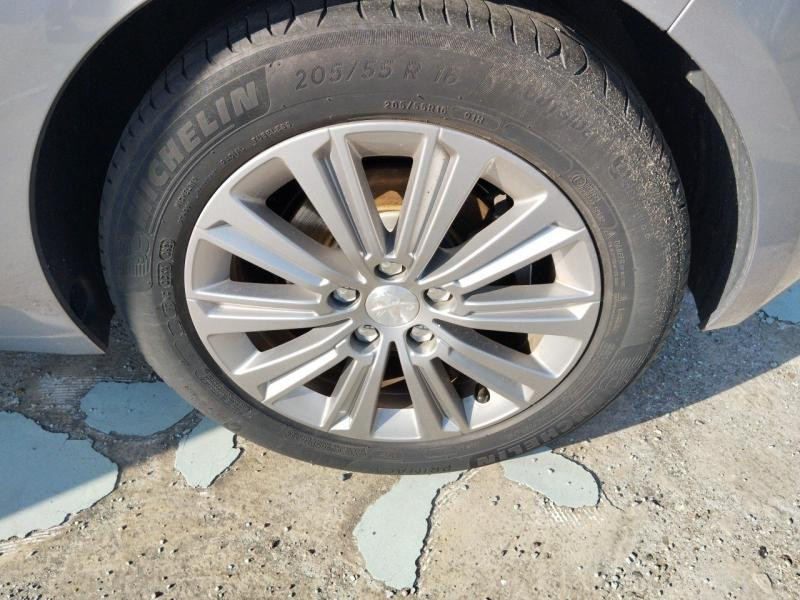 Peugeot 308 1.2 PureTech 130ch S&S Allure Pack 2021 - photo n°11 Peugeot 308 1.2 PureTech 130ch S&S Allure Pack  occasion à Le Havre - photo n°11