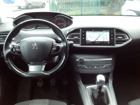 Peugeot 308 1.5 BLUEHDI 130CH S&S ALLURE  occasion  Toulouse - photo n8