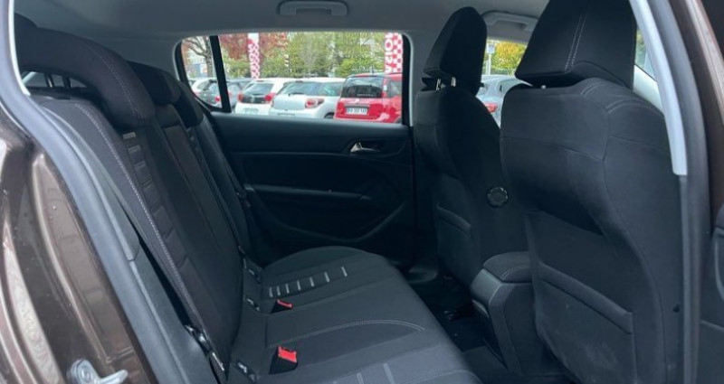 Peugeot 308 1.6 E-HDi 115ch Allure 1ere Main 2013 - photo n°5 Peugeot 308 1.6 E-HDi 115ch Allure 1ere Main  occasion à SAINT MARTIN D'HERES - photo n°5