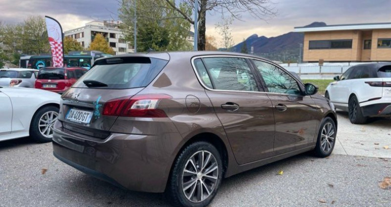 Peugeot 308 1.6 E-HDi 115ch Allure 1ere Main 2013 - photo n°3 Peugeot 308 1.6 E-HDi 115ch Allure 1ere Main  occasion à SAINT MARTIN D'HERES - photo n°3