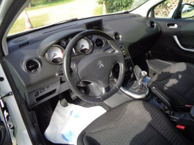 Peugeot 308 1.6 E-HDI112 FAP ALLURE 5P  occasion � Aucamville - photo n�10
