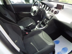 Peugeot 308 1.6 E-HDI112 FAP ALLURE 5P  occasion � Aucamville - photo n�4