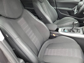 Peugeot 308 308 PureTech 130ch S&S BVM6 Allure 5p  occasion  Lescure-d'Albigeois - photo n16