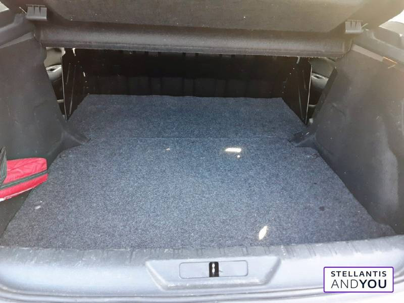 Peugeot 308 AFFAIRE BLUEHDI 100 S&S BVM6 PREMIUM PACK  occasion  VILLENEUVE D'ASCQ - photo n5