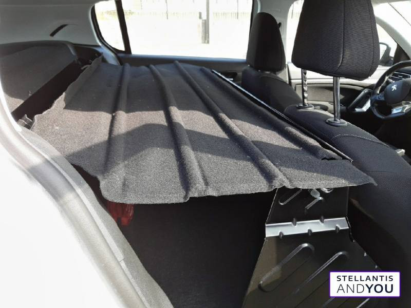 Peugeot 308 AFFAIRE BLUEHDI 100 S&S BVM6 PREMIUM PACK  occasion  VILLENEUVE D'ASCQ - photo n8