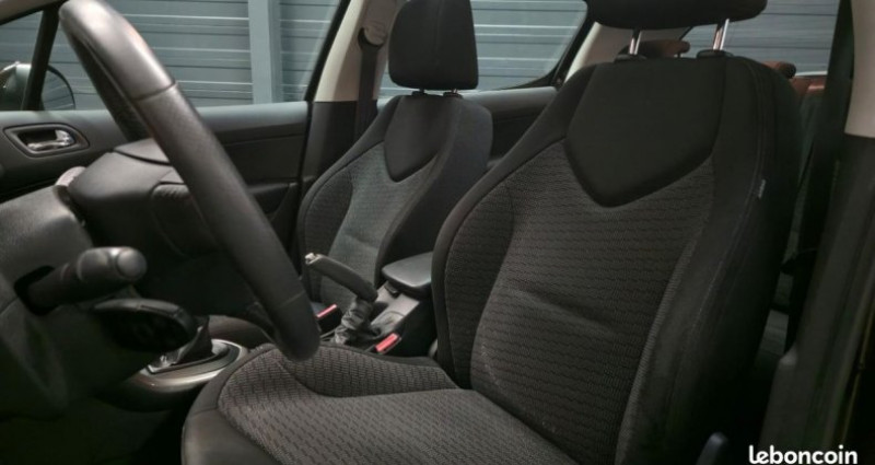 Peugeot 308 GENERATION-I 1.6 HDI 110 PACK PREMIUM ENTRETIEN 2012 - photo n°5 Peugeot 308 GENERATION-I 1.6 HDI 110 PACK PREMIUM ENTRETIEN  occasion à Montélimar - photo n°5