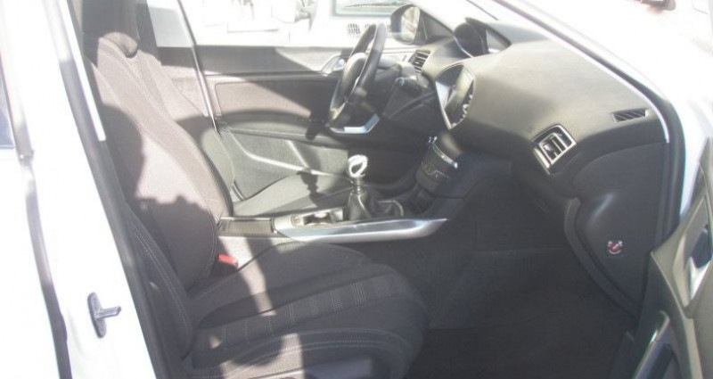 Peugeot 308 II 1.2 PURETECH 130 S&S ALLURE 5P 2017 - photo n°7 Peugeot 308 II 1.2 PURETECH 130 S&S ALLURE 5P  occasion à GAGNY - photo n°7