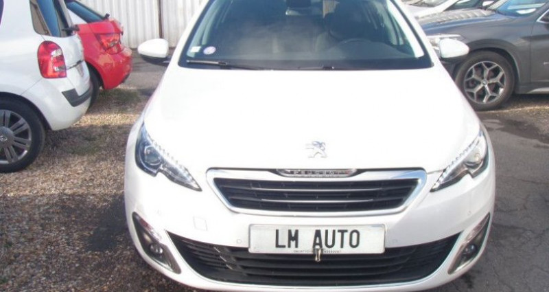 Peugeot 308 II 1.2 PURETECH 130 S&S ALLURE 5P 2017 - photo n°5 Peugeot 308 II 1.2 PURETECH 130 S&S ALLURE 5P  occasion à GAGNY - photo n°5