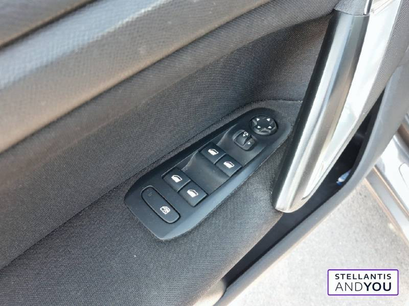 Peugeot 308 PureTech 130ch S&S EAT8 Style  occasion  VILLENEUVE D'ASCQ - photo n8