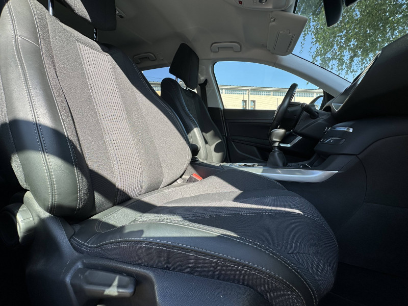 Peugeot 308 SW 308 SW PureTech 130ch S&S EAT8  occasion à CHAMBOURCY - photo n°9
