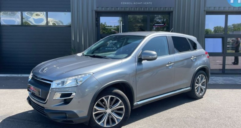 Peugeot 4008 1.6 hdi 115ch avec 4 roues motrices navi