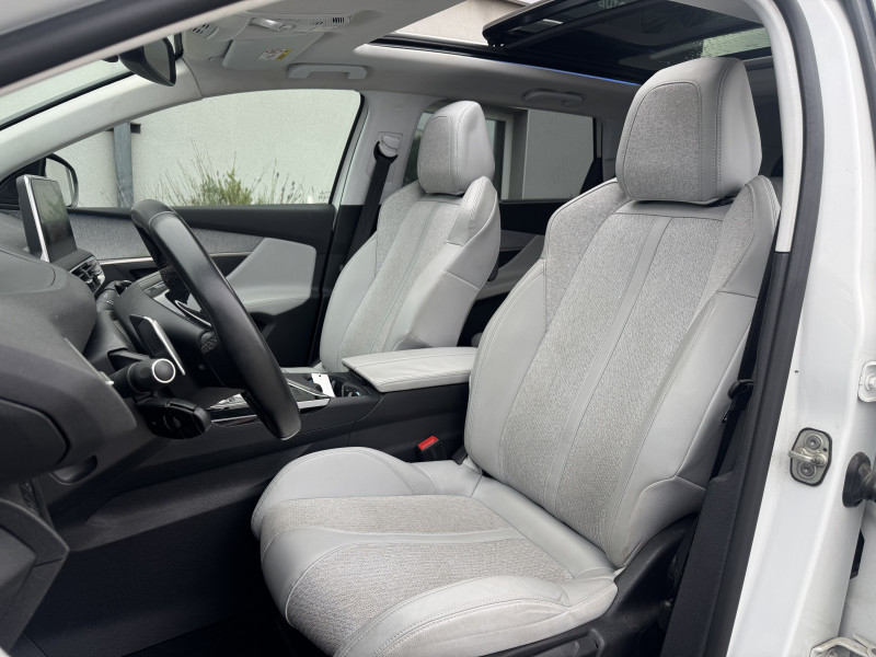 Peugeot 5008 1.2 PURETECH 130 CH ALLURE S&S EAT6 2018 - photo n°8 Peugeot 5008 1.2 PURETECH 130 CH ALLURE S&S EAT6  occasion à Colomiers - photo n°8