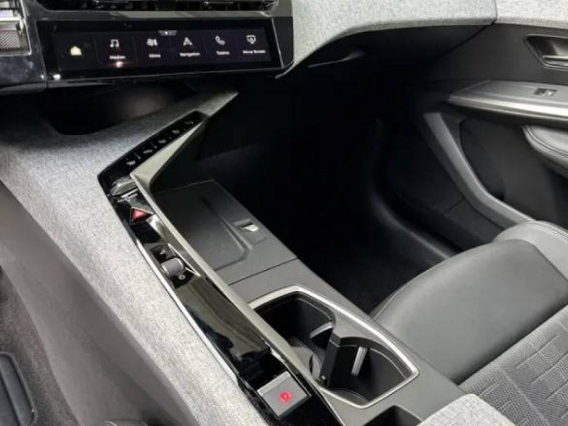 Peugeot 5008 1.2i Hybrid 136 e-DCS6 GT -22% 2025 - photo n°15 Peugeot 5008 1.2i Hybrid 136 e-DCS6 GT -22%  occasion à Arcangues - photo n°15