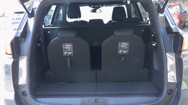 Peugeot 5008 1.5 BLUEHDI 130CH S&S ACTIVE PACK EAT8 2023 - photo n°11 Peugeot 5008 1.5 BLUEHDI 130CH S&S ACTIVE PACK EAT8  occasion à Toulouse - photo n°11