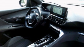 Peugeot 5008 1.5 BLUEHDI 130CH S&S ACTIVE PACK EAT8 2023 - photo n°6 Peugeot 5008 1.5 BLUEHDI 130CH S&S ACTIVE PACK EAT8  occasion à Toulouse - photo n°6