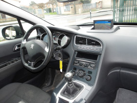 Peugeot 5008 1.6 HDI 115CH FAP ALLURE  occasion � Toulouse - photo n�8