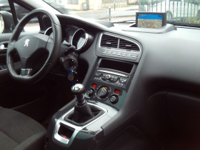 Peugeot 5008 2.0 HDI FAP ALLURE 5PL  occasion � Toulouse - photo n�6