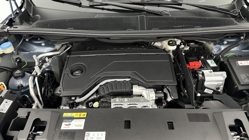 Peugeot 5008 5008 1.2 Hybrid 145ch Allure e-DCS6 2025 - photo n°12 Peugeot 5008 5008 1.2 Hybrid 145ch Allure e-DCS6  occasion à SAINT-GREGOIRE - photo n°12