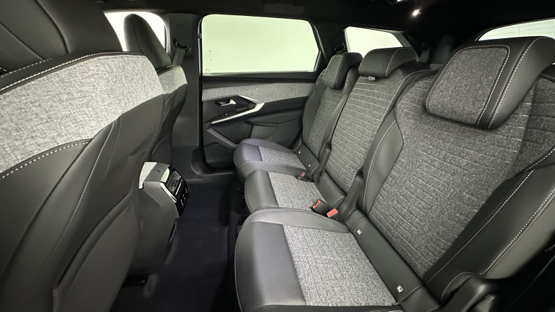 Peugeot 5008 5008 1.2 Hybrid 145ch Allure e-DCS6 2025 - photo n°9 Peugeot 5008 5008 1.2 Hybrid 145ch Allure e-DCS6  occasion à SAINT-GREGOIRE - photo n°9