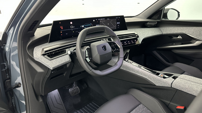 Peugeot 5008 5008 1.2 Hybrid 145ch Allure e-DCS6 2025 - photo n°6 Peugeot 5008 5008 1.2 Hybrid 145ch Allure e-DCS6  occasion à SAINT-GREGOIRE - photo n°6