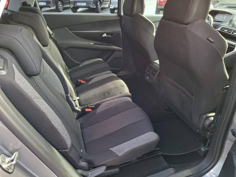 Peugeot 5008 BlueHDi 130ch S&S EAT8 Active Business 2018 - photo n°13 Peugeot 5008 BlueHDi 130ch S&S EAT8 Active Business  occasion à Langon - photo n°13