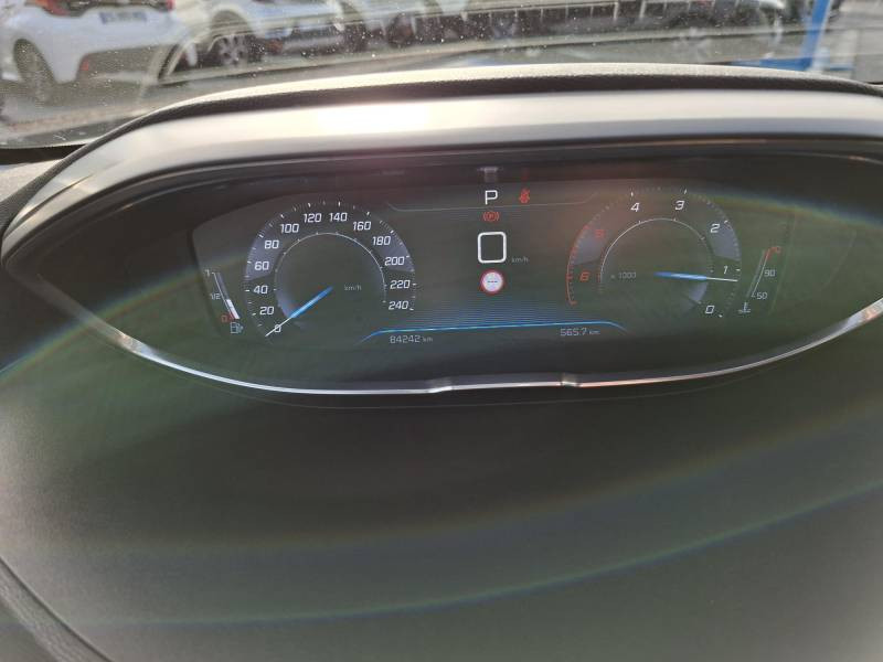 Peugeot 5008 BlueHDi 130ch S&S EAT8 Active Business 2018 - photo n°19 Peugeot 5008 BlueHDi 130ch S&S EAT8 Active Business  occasion à Langon - photo n°19