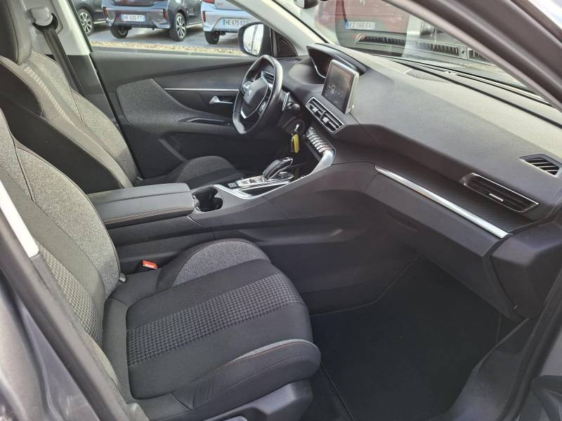 Peugeot 5008 BlueHDi 130ch S&S EAT8 Active Business 2018 - photo n°17 Peugeot 5008 BlueHDi 130ch S&S EAT8 Active Business  occasion à Langon - photo n°17