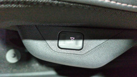 Peugeot 5008 Hybrid 145 bva e-dcs6 7pl allure + grip control + pack 360 v  occasion � Ganges - photo n�13