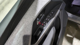 Peugeot 5008 Hybrid 145 bva e-dcs6 7pl allure + grip control + pack 360 v  occasion � Ganges - photo n�10