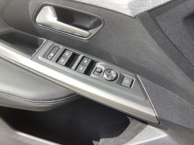 Peugeot 5008 Hybrid 145 ch e-DCS6 GT  occasion � Ganges - photo n�17