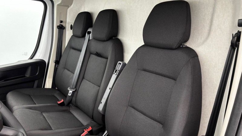 Peugeot Boxer BOXER FGN TOLE 3.3 T L2H2 140 S S BVM6 2025 - photo n°11 Peugeot Boxer BOXER FGN TOLE 3.3 T L2H2 140 S S BVM6  occasion à SAINT-GREGOIRE - photo n°11